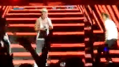 One Direction - Kiss You