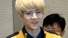 EXO - 得到奖状的世勋