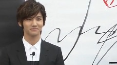 东方神起 - Sukkiri