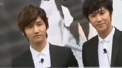 东方神起 - めざまし东方神起巨幅广告