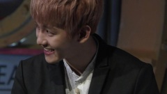 EXO - 白贤弹钢琴