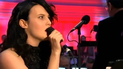 Ren Harvieu - Nobody Does It Better