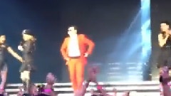 Psy,Madonna - 江南 Style & Give It 2 Me