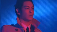 T.O.P(Bigbang),BigBang - 假装若无其事