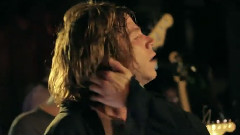 Cage The Elephant - In One Ear