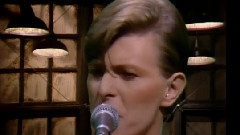 David Bowie - Boys Keep Swinging