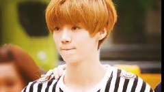 EXO-M - 最美丽会微笑的鹿晗