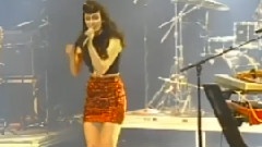Karmin - Hello
