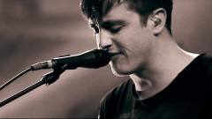 Parachute - Can't Help