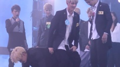 EXO - 中国爱大歌会录制