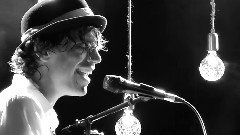 Mika - Over My Shoulder