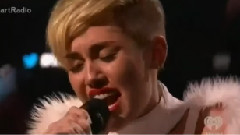 Miley Cyrus - Wrecking Ball