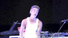 Justin Bieber - Warming Up