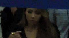 2NE1 - KTX高速列车到达首尔站