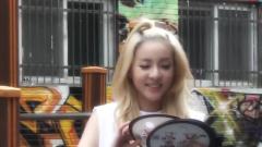 2NE1 - 双朴卖袜