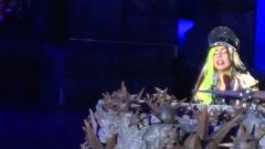 Lady Gaga - The Edge of Glory