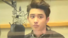 EXO - 喝水 & 量额头宽