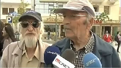 搞笑音乐 - Old Man Invades Interview