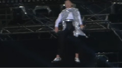 Psy - Psy Flew In Concert By Wire