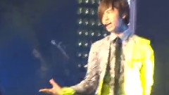 东方神起 - Keep Your Head Down