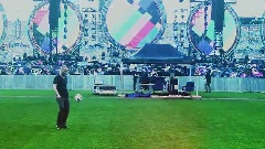 Coldplay - The European Stadium Tour Begins