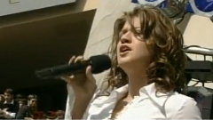 Kelly Clarkson - The Trouble With Love Is