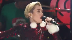 Miley Cyrus - Wrecking Ball