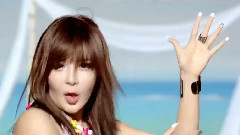 朴春(2NE1),2NE1 - Falling In Love