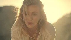 Hilary Duff - Chasing The Sun