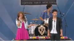 Jonas Brothers - Wouldn't Change A Thing GMA