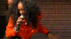 Kelly Rowland - Work T4 On The Beach
