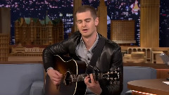 Jimmy Fallon,Andrew Garfield - Andrew Garfield Plays The Spider - Man Theme