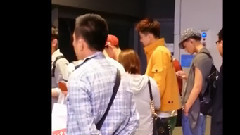 吴亦凡 - 仁川机场