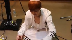 EXO,EXO-M - Xiumin制作三明治