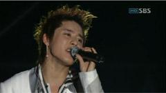 东方神起 - Holding Back The Tears