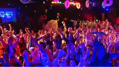 b2s - Mega Mousse Party