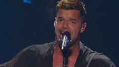 Ricky Martin - Vuelve