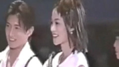 王菲,吴奇隆 - 吴奇隆给王菲颁发新人奖