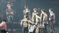 EXO - Dance Battle