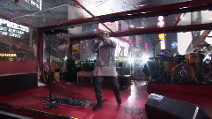 Bruce Springsteen,Chris Martin,U2,Carrie Underwood,Kanye West - 2014世界艾滋病日公益演唱会