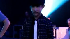 TFBOYS,易烊千玺 - 走上舞台