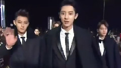 EXO - MAMA 红地毯