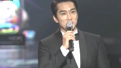 宋承宪 - 宋承宪献花 - 2014MAMA红毯&采访 现场版 14/12/03