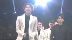 EXO - EXO获年度专辑奖 - 2014MAMA 现场版 14/12/03