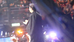 EXO - 灿烈在台下 EXO获奖 上台领奖