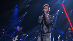 Adam Levine,Maroon 5 - Maps