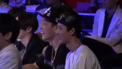 Bobby(iKON),B.I(iKON),iKON - 观看太阳与GD前辈表演