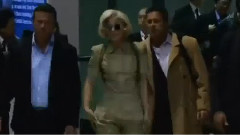 Lady Gaga - 空降日本惹哭粉丝 新闻报道