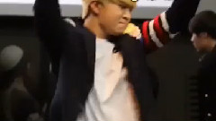 GOT7 - Youngjae Dougie Dance