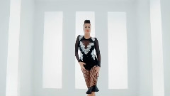 Ebru Yasar - Cumartesi